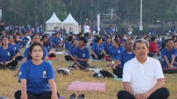 Kakanwil Kemenkumham Bali, Anggiat Napitupulu menghadiri peringatan Hari Yoga Internasional ke-9 Tahun 2023 yang diselenggarakan Konsulat Jenderal India di Lapangan Bajra Sandhi, Renon, Denpasar, Rabu (21/6/2023).