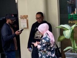 Ayah David Bawa Barang Bukti Pada Sidang Pemeriksaan Saksi Mario