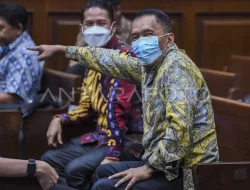 Dituntut 9 Tahun Penjara dan Bayar Uang Pengganti Rp29 M, Angin Prayitno: Zalim!