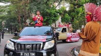 Fajar Atlet Renang ASEAN Para Games Diarak Keliling