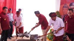 Dirjen Imigrasi Silmy Karim saat peletakan batu pertama pembangunan Gedung Imigrasi Singaraja, Buleleng, Bali, Senin (17/7/2023)