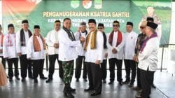 Pangdam Jaya/Jayakarta Mayjen TNI Mohamad Hasan menerima Penganugerahan Ksatria Santri