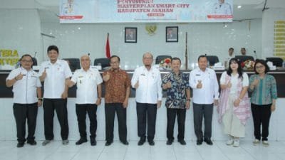 Bupati Asahan diwakili Sekda John Hardi Nasution membuka Bimtek Masterplan Smart City