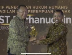 Jaksa Agung Raih Penghargaan Tokoh Inspiratif Penegakan Hukum Humanis
