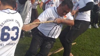 Tim tarik tambang Kejati DKI Jakarta