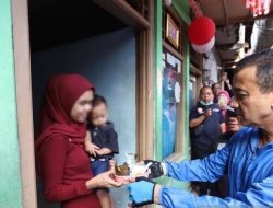 Pemkot Jaktim Berikan Makanan Bergizi di Kampung Melayu