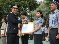 Kemenkumham Bali Berikan Penghargaan kepada Mitra dan Pegawai Berprestasi