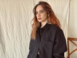 Unggah Kutipan Ayat Alkitab, Putri Anne Pindah Agama?