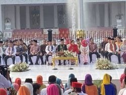 Presiden Jokowi Ingin Masyarakat Kembali Gemari Busana Kebaya
