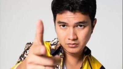 Sepi Job, Aldi Taher Langsung Cium Kaki Sang Ibu