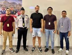 Imigrasi Ngurah Rai Deportasi Bule Italia yang Viral Berhubungan Intim di Kuta