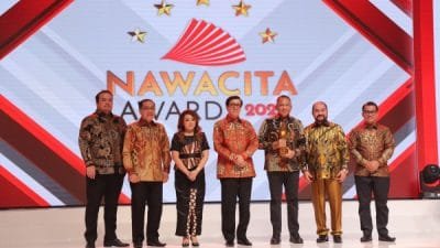 Jaksa Agung ST Burhanuddin menerima penghargaan “Nawacita Award 2023” dalam kategori Penegakan Hukum. Sumber Foto: Puspenkum