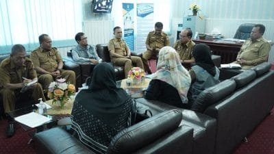 Sekda Kabupaten Asahan John Hardi Nasution, menerima audensi Pengurus Yayasan Abulyatama Indonesia Cabang Kisaran di ruang kerjanya, Selasa (8/8/2023)