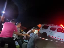 Bawa Pasien Melahirkan, Ambulans Terjun ke Sungai 30 Meter di Pidie-Aceh