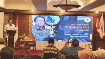 Ketua Harian Kompolnas Benny Mamoto saat membuka Rapimnas SMSI di Jakarta, Sabtu (28/10/2023).