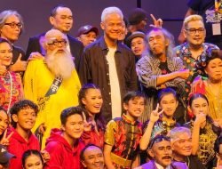 Kegiatan Ganjar sebelum ke RSPAD, Nonton Pentas Indonesia Kita, Merayakan Karya Sawung Jabo