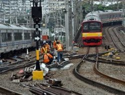 Pengguna KRL Meningkat Seiring Peresmian LRT Jabodebek, Kartu Multi Trip Jadi Solusi