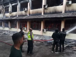 6 OPD di Gedung Pemkab Jayapura Terbakar, Pelayanan Publik Lumpuh