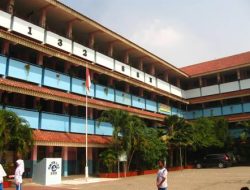 SMP 132 Jakarta Belajar Jarak Jauh Usai Salah Satu Siswanya Tewas Jatuh dari Lantai 4