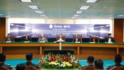 Ketua MA, Prof. Dr H.M. Syarifuddin, S.H., M.H, mewisuda sebanyak 25 peserta Program Pendidikan dan Pelatihan Calon Hakim Terpadu ([PPC) Lingkungan Peradilan Militer Angkatan IV pada Kamis (23/11/2023).