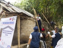 Perbaikan Rutilahu-Posyandu Desa Mitra Warnai HBI 2023 Indocement