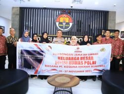 Kadivhumas Polri Berangkatkan 15 Orang Ibadah Umroh Dalam Rangka Hari Jadi ke-72 Humas Polri