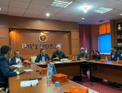Sambangi PWI Pusat, Capres Ganjar: Pers Harus Luruskan Informasi yang Bengkok
