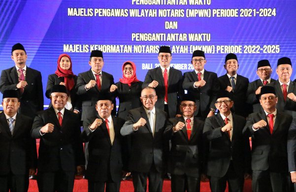 Kakanwil Kemenkumham Bali, Romi Yudianto bersama lima belas Kakanwil Kemenkumham di seluruh Indonesia dilantik menjadi MPWN dan PAW MKNW.