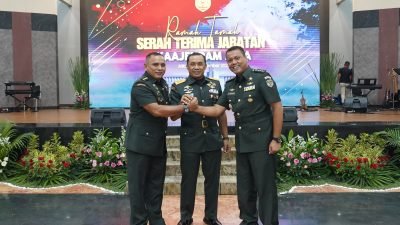 Pangdam Jaya Pimpinan Upacara Serah Terima Jabatan KAAJENDAM
