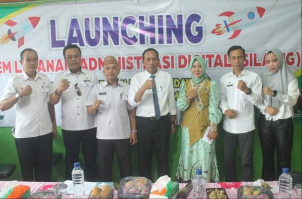 Peluncuran Sistem Layanan Administrasi Pendidikan (SILADIG) di Aula Gedung UPTD SMPN 2 Way Jepara, Rabu (15/11/2023). (Foto:Dok.Humas Pemkab Lamtim)