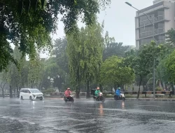 Hujan Ringan Hingga Malam Diprakirakan BMKG Landa DKI Pada Jumat