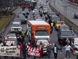 Diblokade Pendukung Palestina, Jalan Menuju Dua Bandara di AS