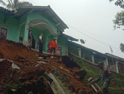 BNPB: 144 Rumah di Bogor-Sukabumi Rusak Akibat Gempa 4,0 Magnitudo