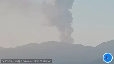 Muntahkan Abu Vulkanik 2.800 Meter, Gunung Dukono di Halmahera Meletus