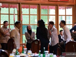 Makan Siang dan Joged Prabowo Bersama Nikita Mirzani dan Lesti Kejora