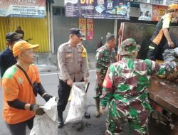 Koramil 03/Senen Gelar Karya Bakti bersama Tiga Pilar