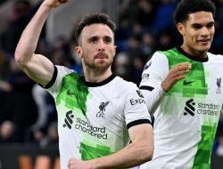 Tekuk Tuan Rumah Burnley 2-0, Liverpool Rebut Puncak Klasemen