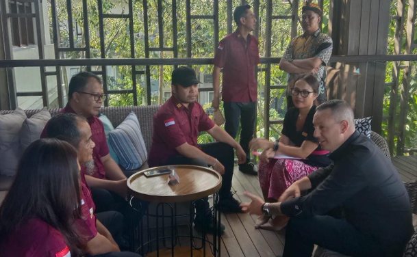 Tim Divisi Keimigrasian Kanwil Kemenkumham Bali menyambangi Mövenpick Resort & Spa di Jimbaran Bali, pada Kamis (7/12/2023).