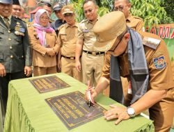 Pj. Wali Kota Bekasi Kembali Resmikan Dua Taman di Ciketing Udik
