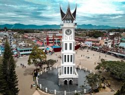 Potret Jam Gadang Kota Padang: Direvitalisasi Pemerintah dengan Biaya Rp18 Miliar