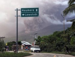 PVMBG: Gunung Lewotobi Meletus 12 kali Dalam Enam Jam