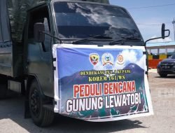 TNI AD Bantu Warga Terdampak Erupsi Gunung Lewotobi Laki-Laki