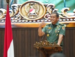 Mahfud MD Sebut Ada Aparat ‘Backing’ Tambang Ilegal, KASAD Maruli Buka Suara