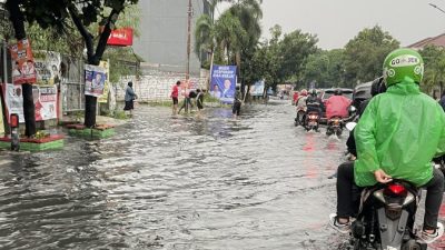 Banjir di Mampang Prapatan Jakarta Selatan