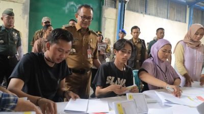 Gani Muhamad Pantau Kesiapan Gudang KPU Agar Tetap Rapih