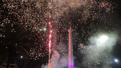 500 Ribu Lebih Pengunjung Rayakan Tahun Baru 2024 di Monas