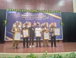 Penghargaan Anugerah Literasi Indonesia 2024 Diraih Bupati Morowali Utara
