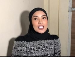 Pulang Umrah Nindy Ayunda Ingin Tampil Berhijab