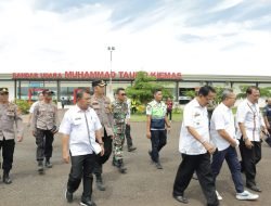 Kapolres Pesisir Barat Bersama Forkopimda Sambut Kedatangan Menteri Perindustrian Dan Perdagangan Republik Indonesia