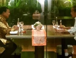 Jokowi Makan Malam Bersama Prabowo, Ada Apa?